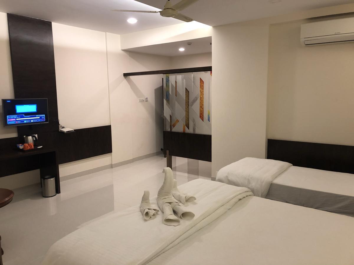 Kyriad Hotel Vijayapura By Othpl Bijāpur Exterior photo