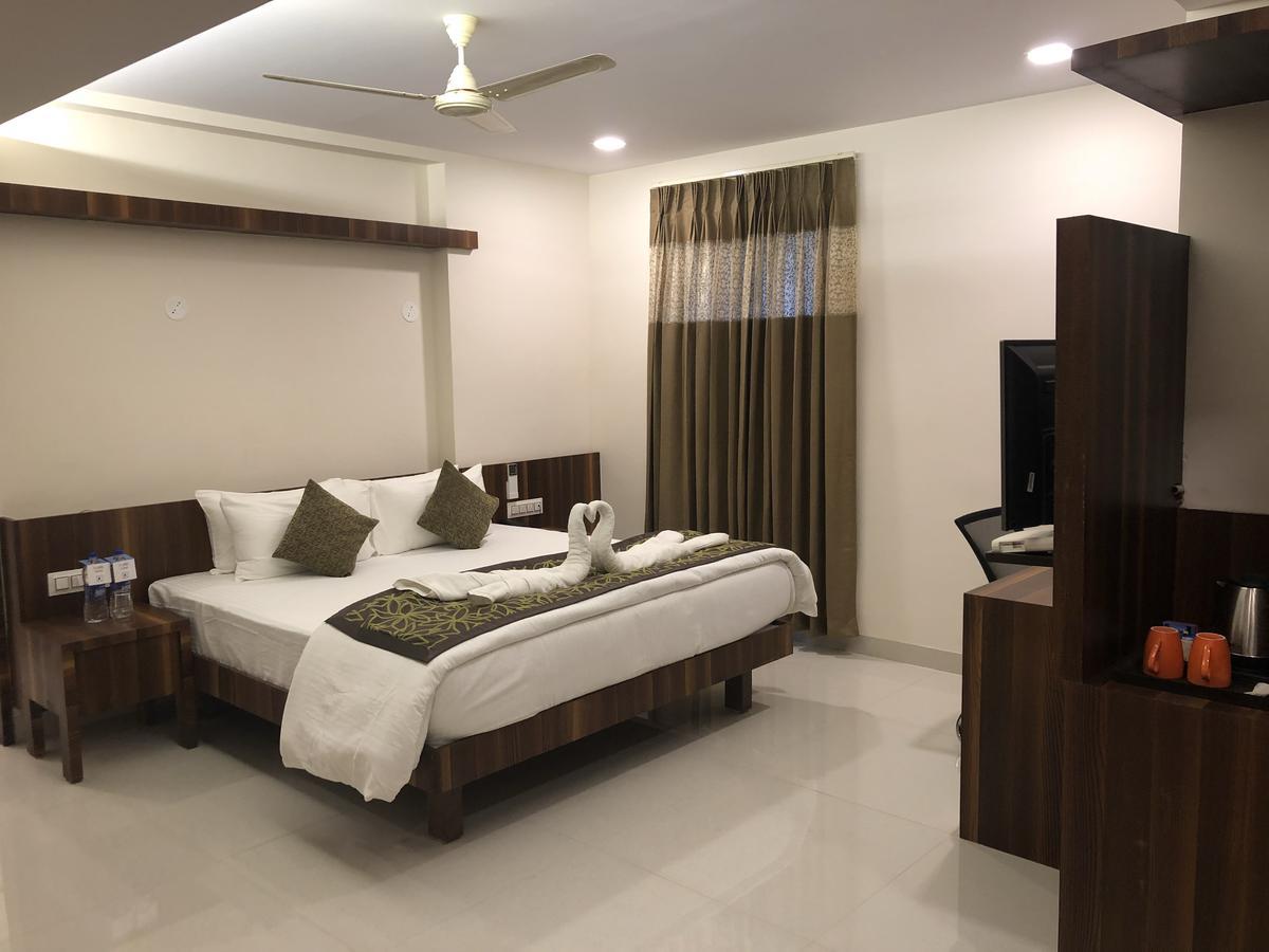 Kyriad Hotel Vijayapura By Othpl Bijāpur Exterior photo