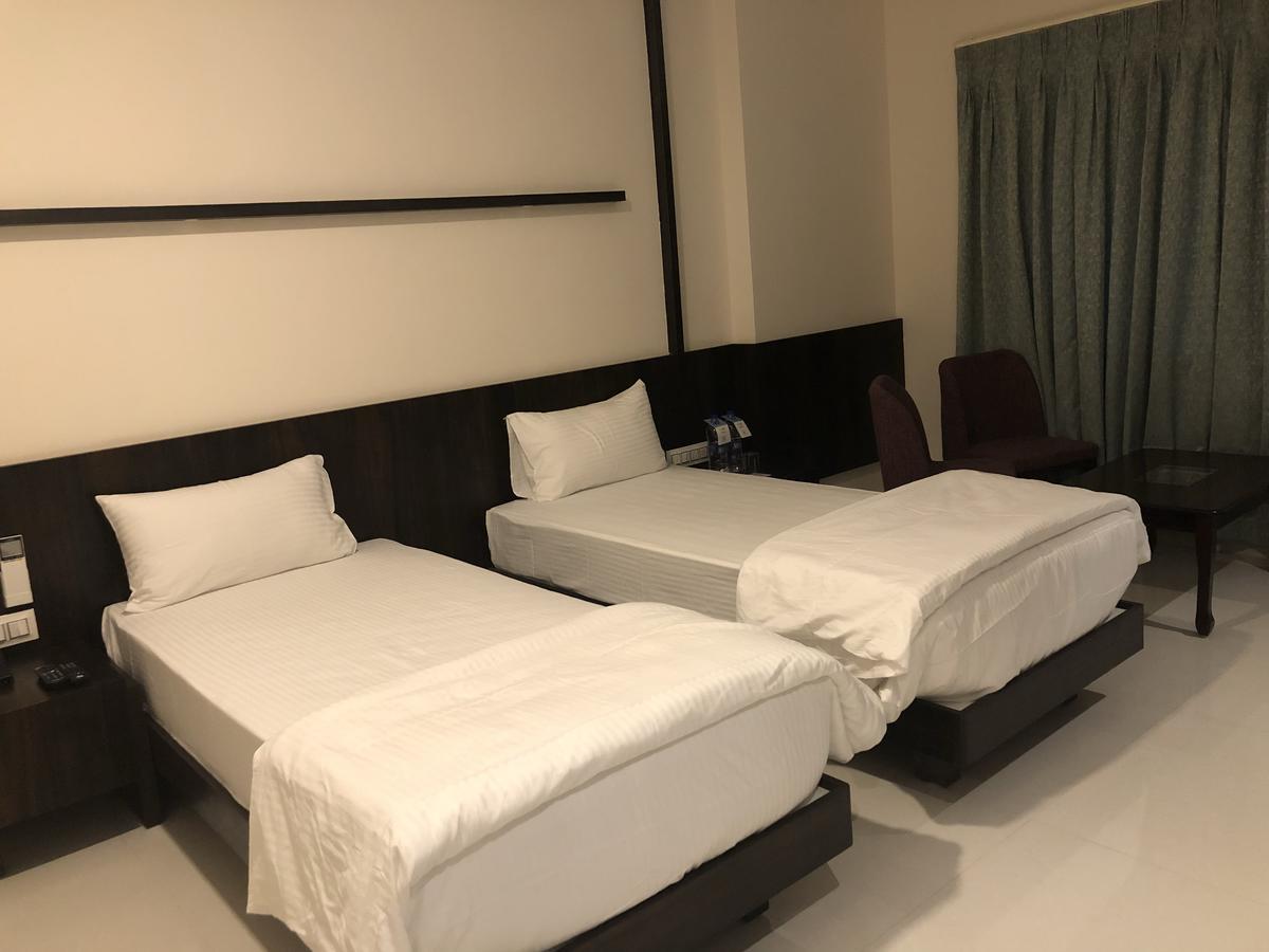 Kyriad Hotel Vijayapura By Othpl Bijāpur Exterior photo
