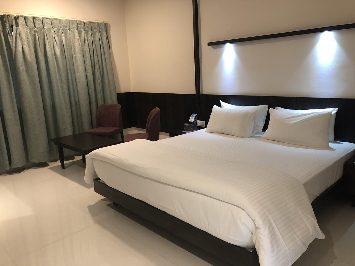 Kyriad Hotel Vijayapura By Othpl Bijāpur Exterior photo