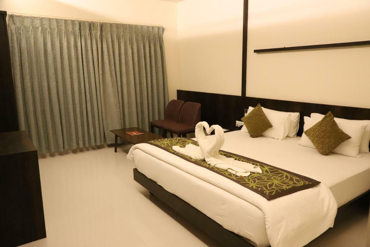 Kyriad Hotel Vijayapura By Othpl Bijāpur Exterior photo