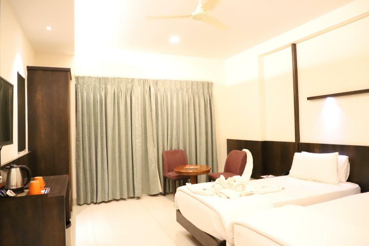 Kyriad Hotel Vijayapura By Othpl Bijāpur Exterior photo