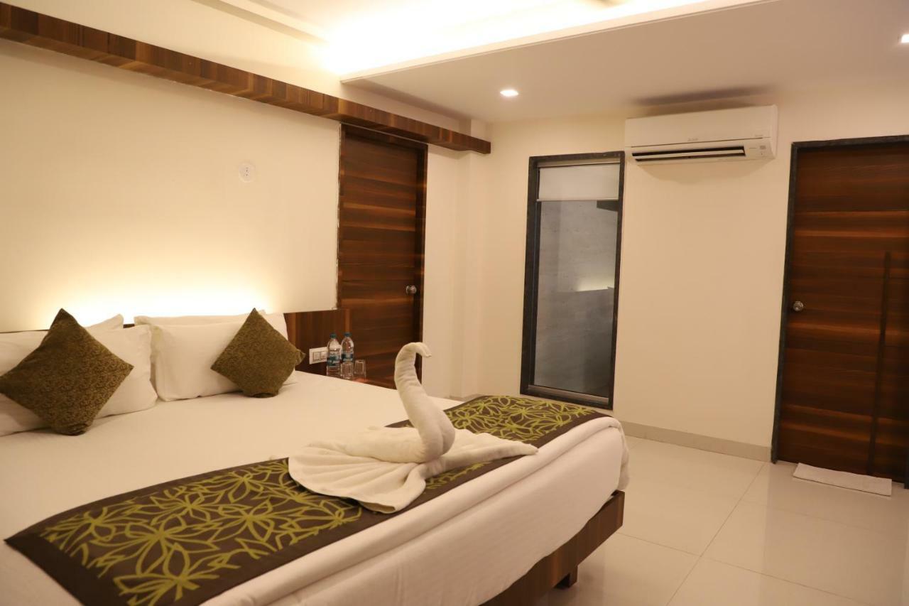 Kyriad Hotel Vijayapura By Othpl Bijāpur Exterior photo